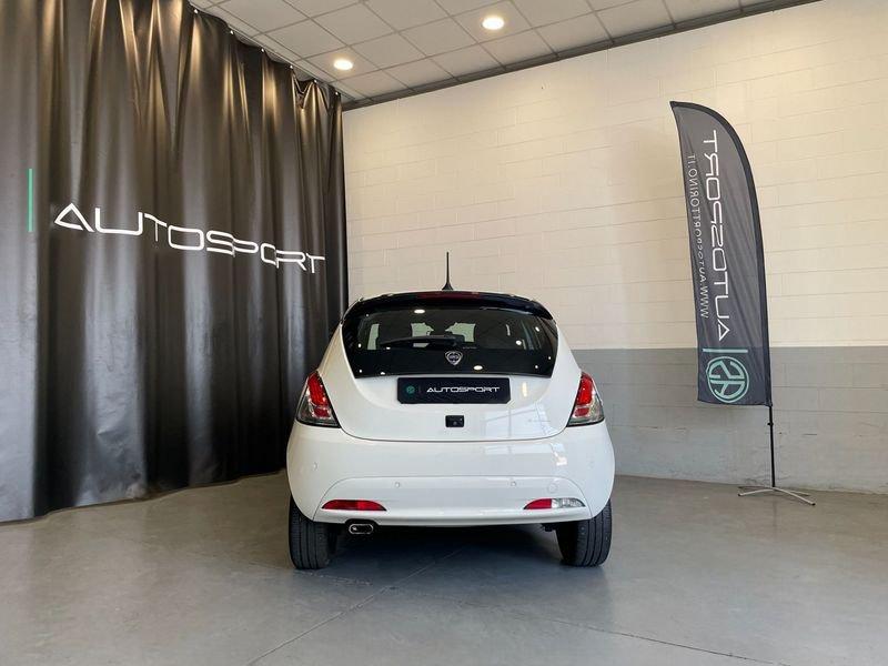 Lancia Ypsilon 1.0 FireFly 5 porte S&S Hybrid Platino