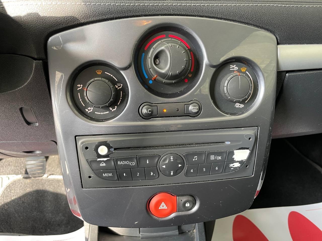 Renault Clio Euro 5 - Carrozzeria Grandinata