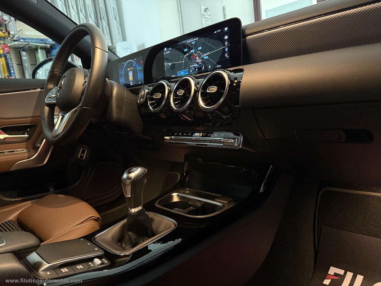 MERCEDES-BENZ CLA 200 d Sport COUPE 150CV LED - PELLE - FULL OPTIONAL