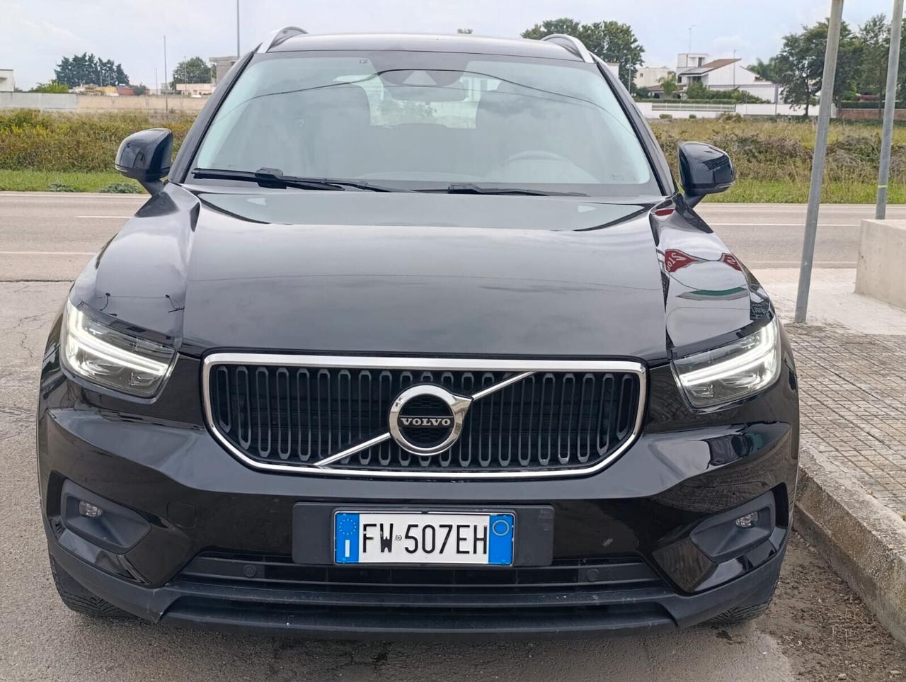 VOLVO XC40 D3 AWD GEEARTRONIC LED/NAV/SENS.POSTERIORI/