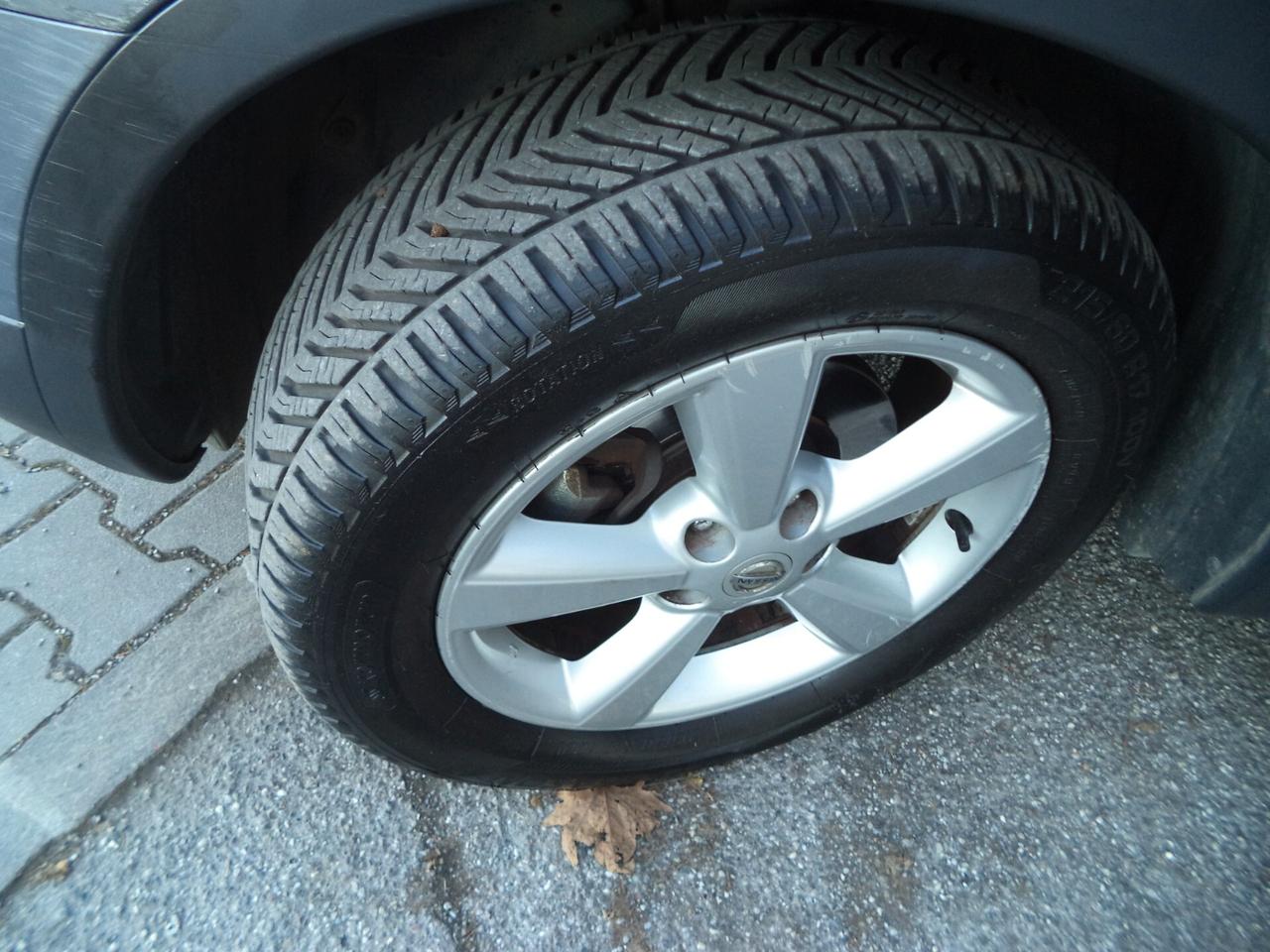 Nissan Qashqai 2.0 dCi DPF 4WD Acenta