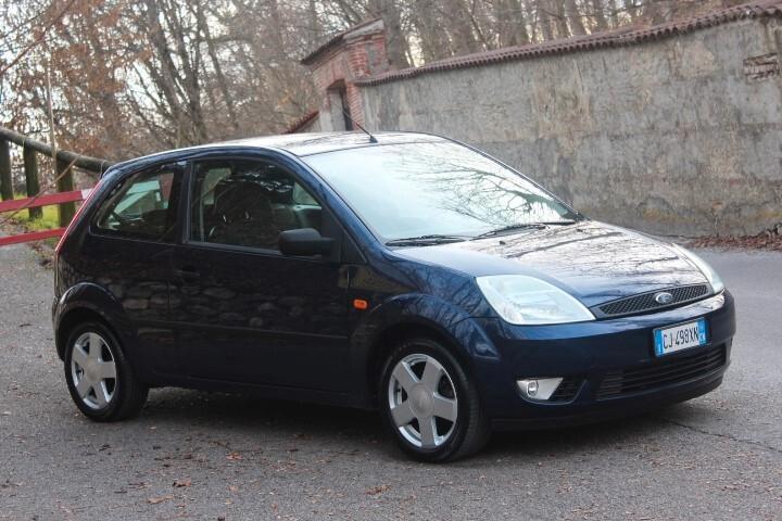 Ford Fiesta 1.2ie Zetec estetica da vetrina tagliandi documentati in Ford