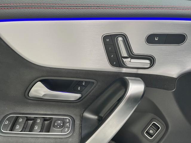 MERCEDES-BENZ CLA 200 d Automatic Premium Amg Night Edition Full