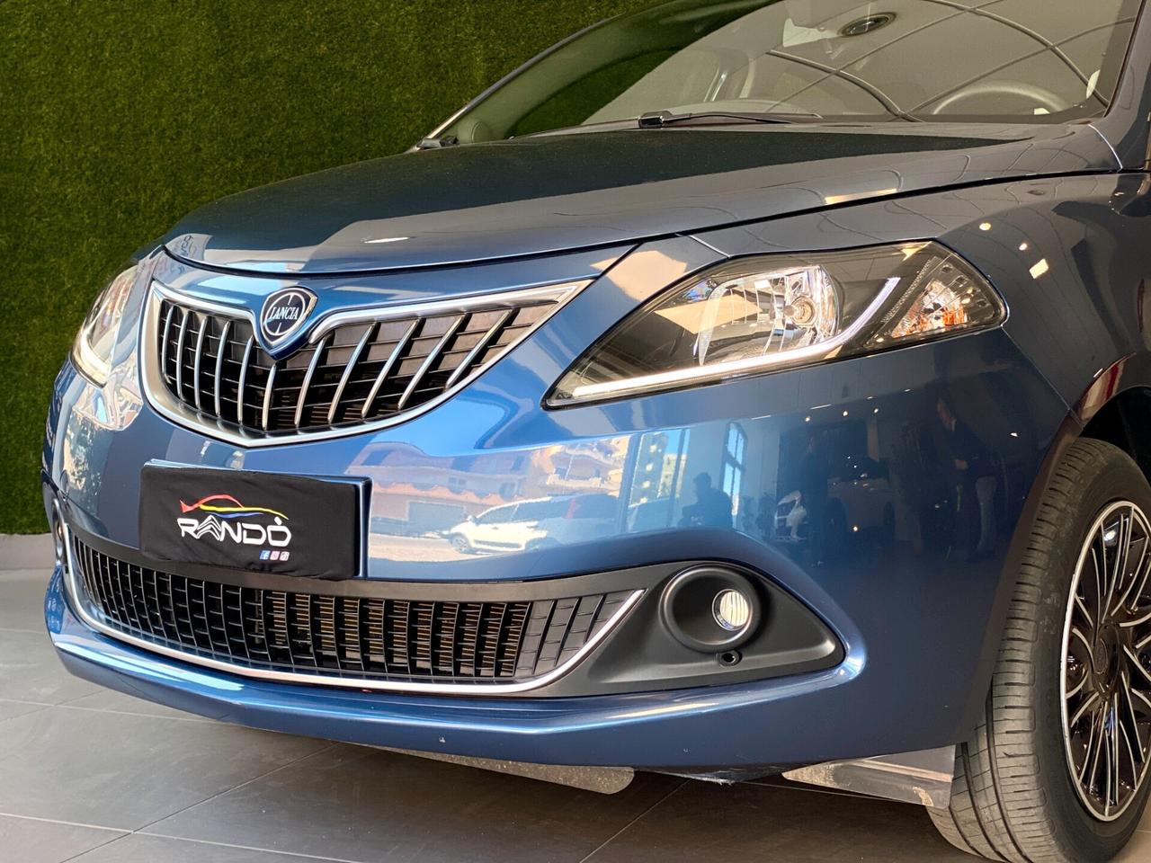 Lancia Ypsilon 1.0 Hybrid 70CV 5P. S&S Gold