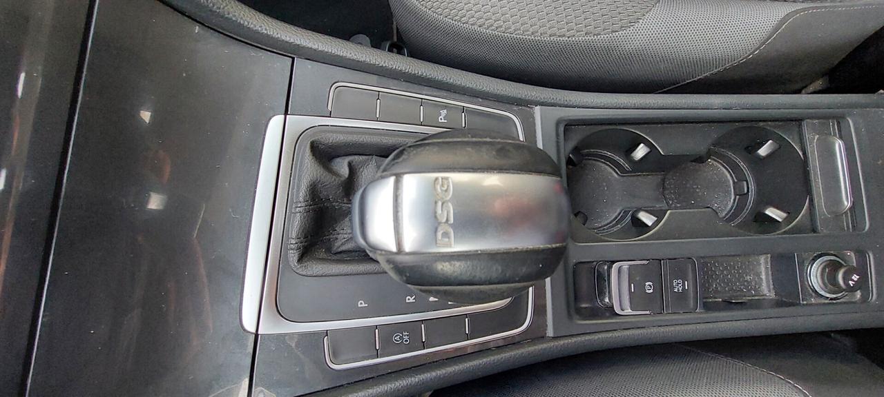 GOLF 7,5 CAMBIO AUTOMATICO DSG 1,5 METANO 130 CV NAVI TELEFONO SENSORI IMPECCABILE