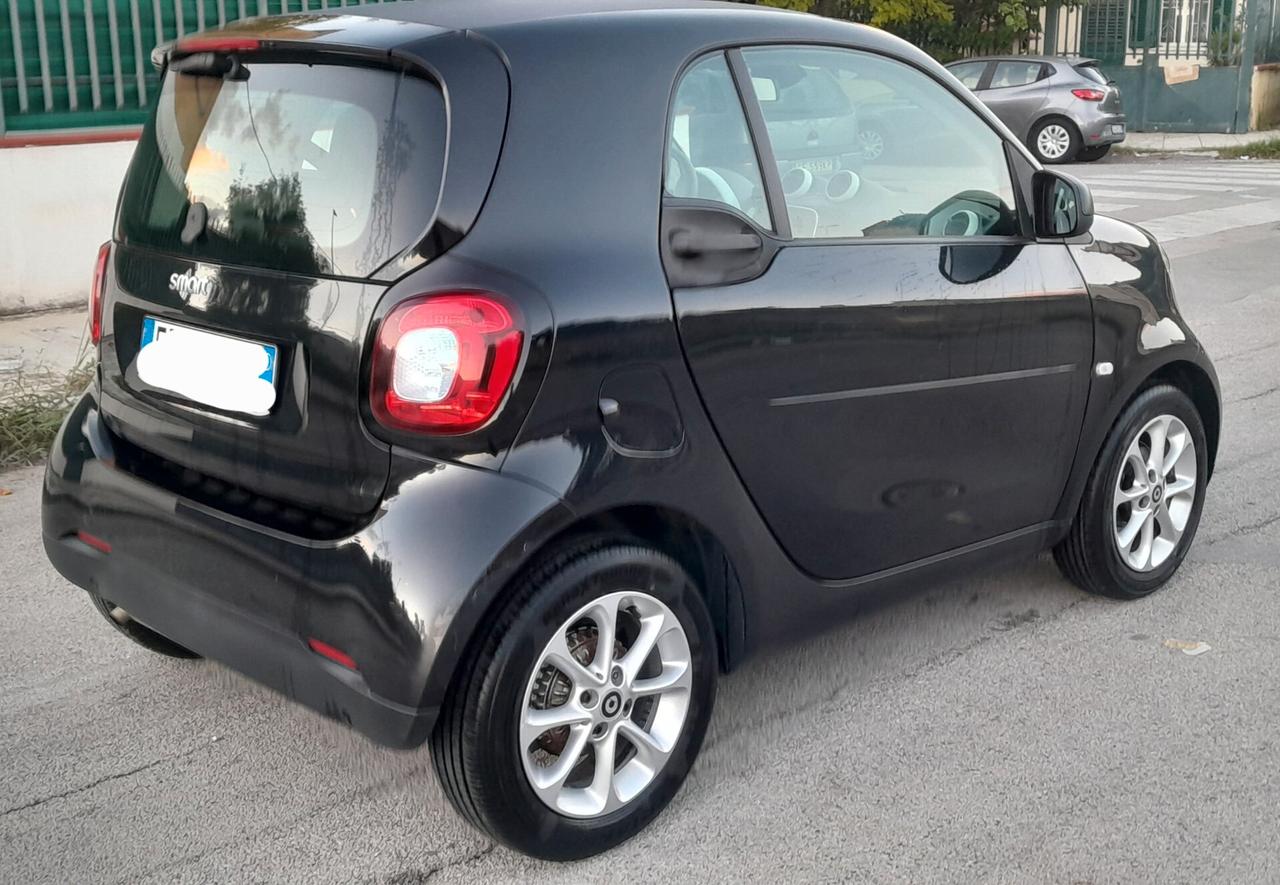 Smart ForTwo 60 1.0 Black Passion