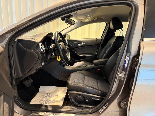 MERCEDES-BENZ GLA 200 CDI Automatic 4Matic Executive LED Navi Bluetooth