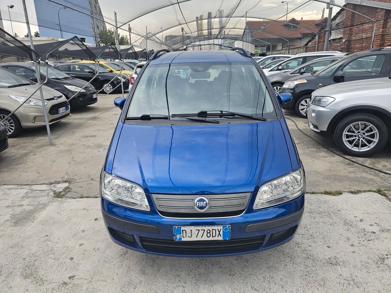 Fiat Idea 1.2 16V BlackLabel