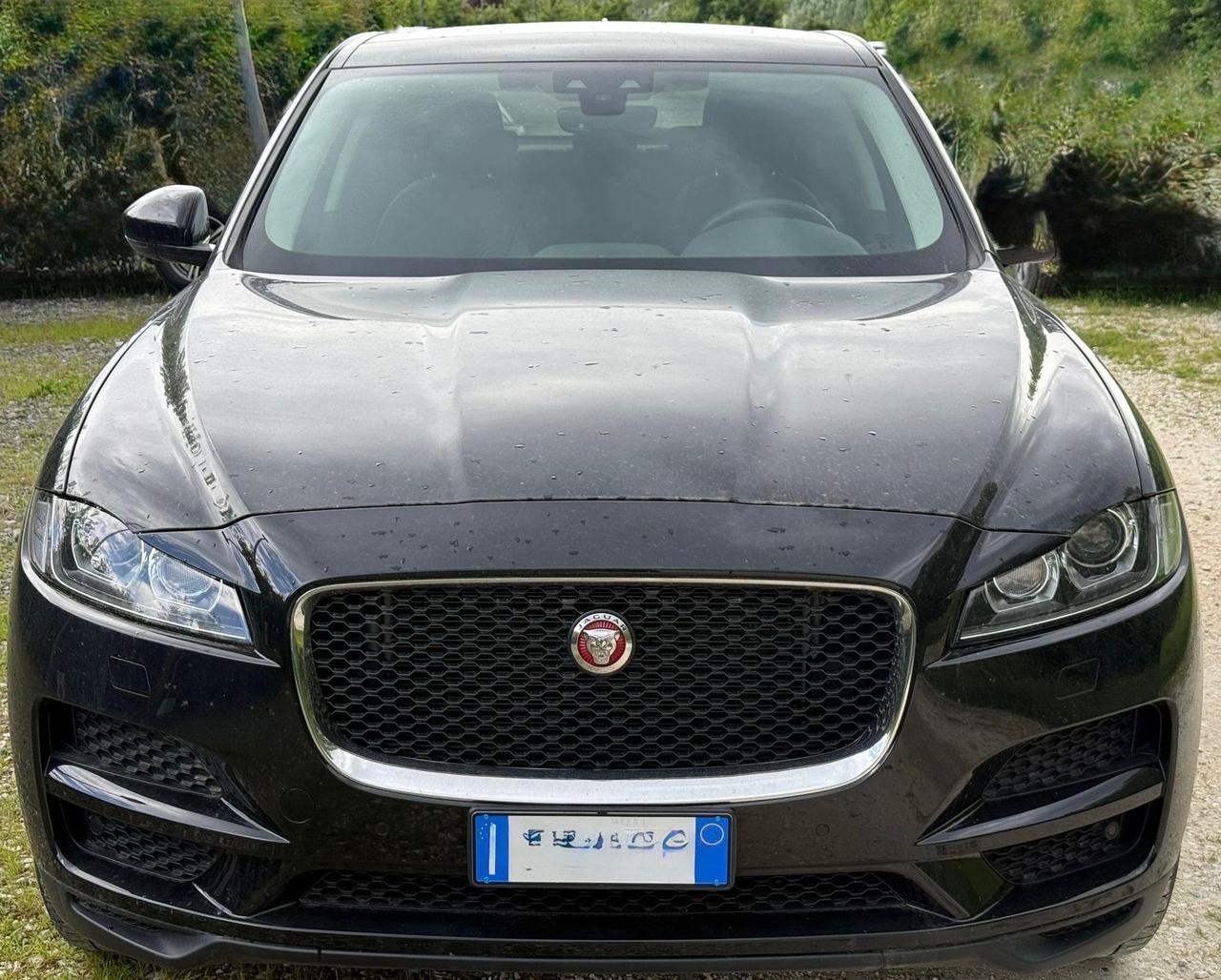 Jaguar F-Pace 2.0 D 180 CV AWD aut Chequered Flag