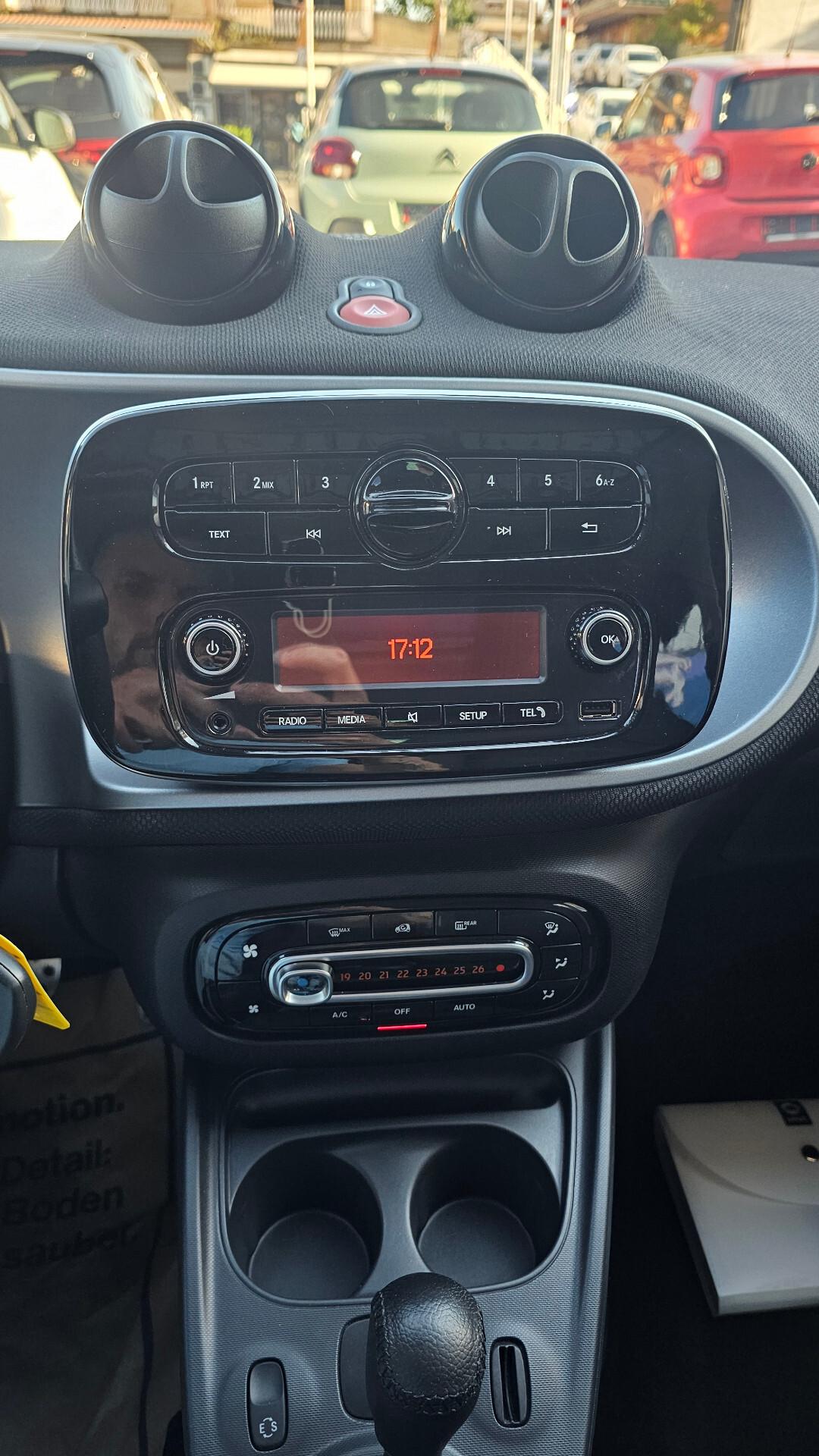 SMART forfour 70 1.0 twinamic Prime PACK SPORT LED TAGL UFF UNIPRO