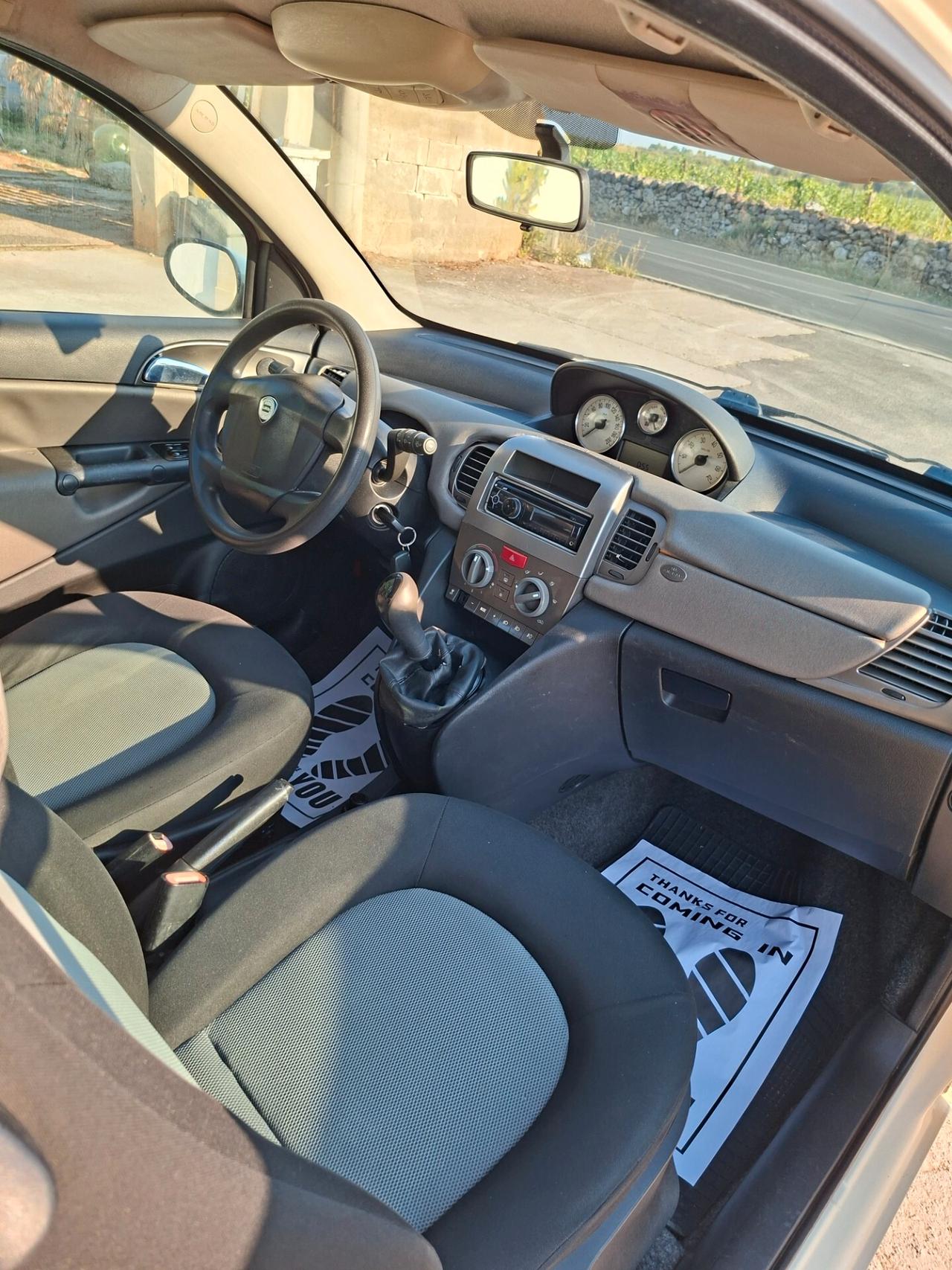 Lancia Ypsilon 1.2 Argento