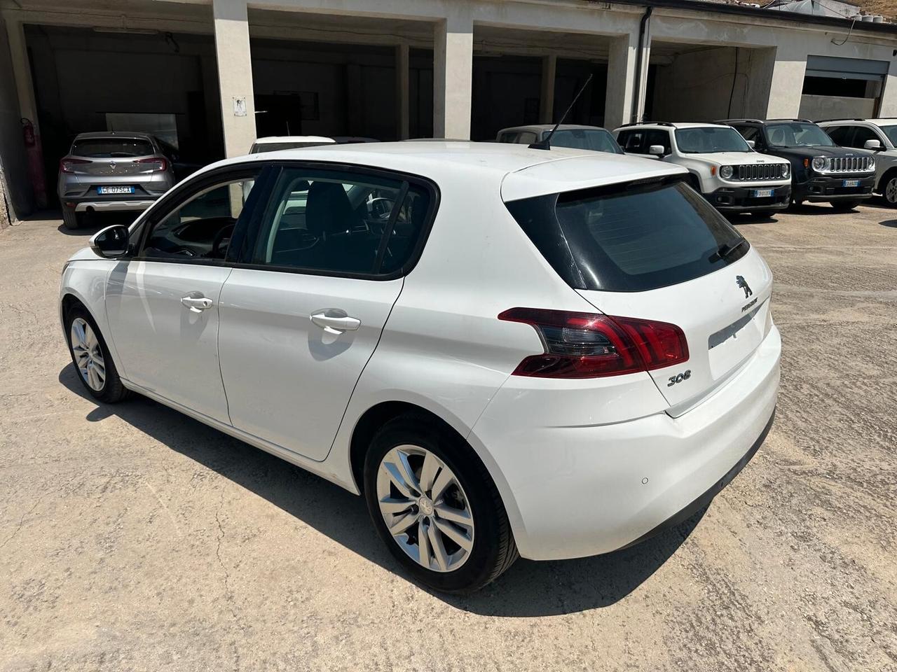 Peugeot 308 BlueHDi 100 S&S Active