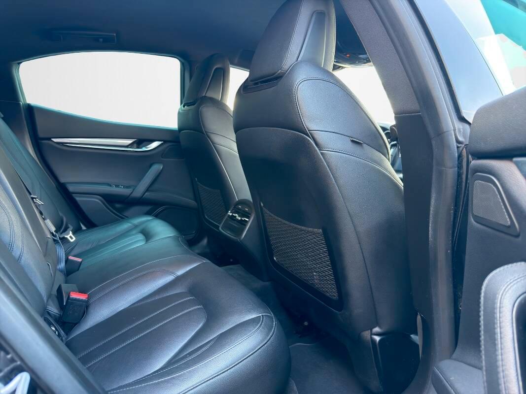 Maserati Ghibli 3.0 V6 ds Gransport Nerissimo 250cv auto my18