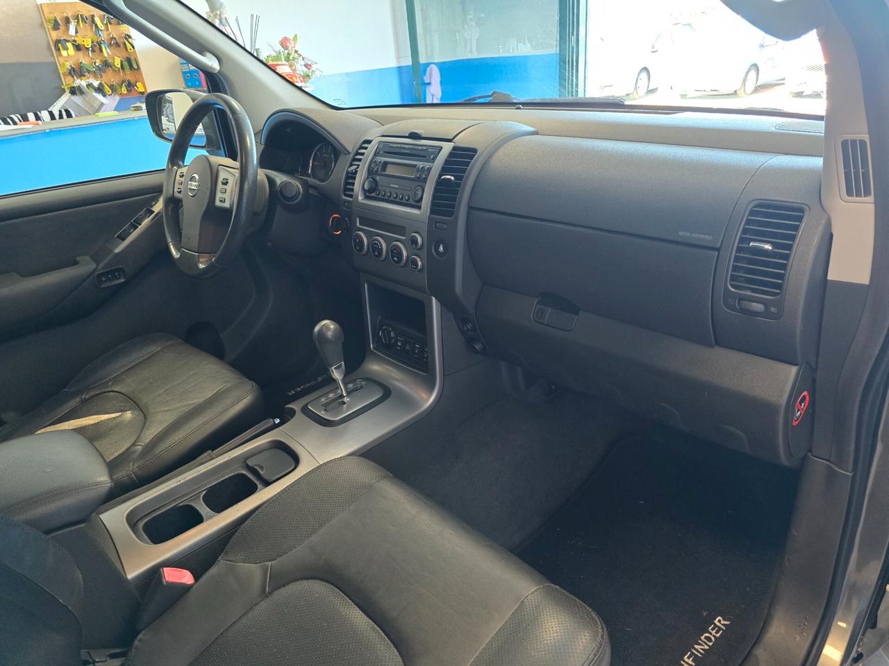 Nissan Pathfinder 2.5 dCi LE