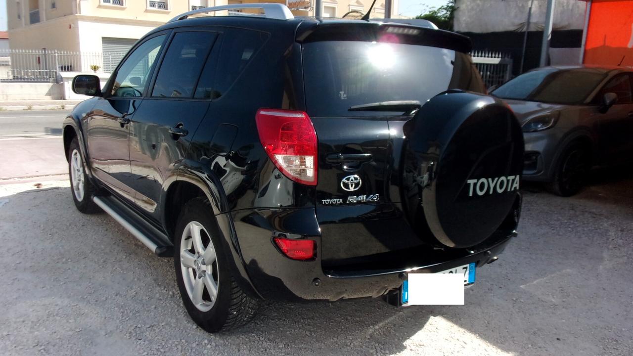 Toyota RAV 4 RAV4 2.2 D-4D 177 CV Luxury