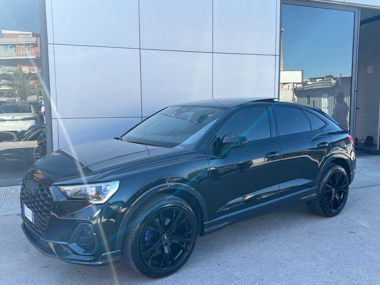 Audi Q3 Sportback 35 2.0 tdi s-tronic