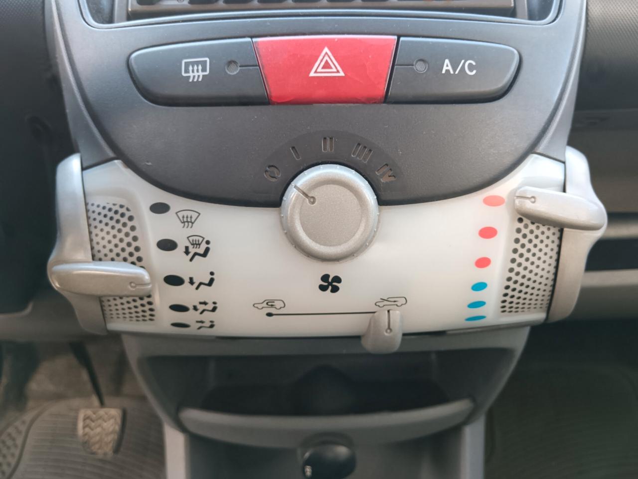 Toyota Aygo 1.0 12V VVT-i 5 PORTE 68CV