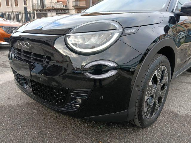 FIAT 600 Hybrid DCT MHEV La Prima