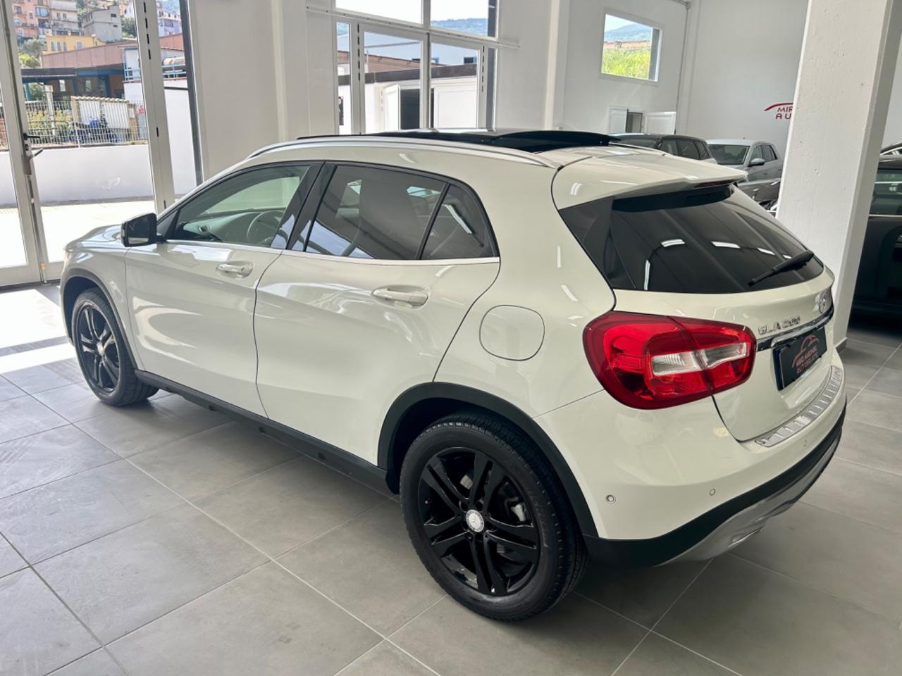 Mercedes-benz GLA 200 d Sport TETTO finanziabile