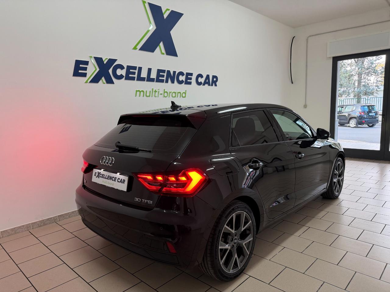 Audi A1 SPB 30 TFSI Identity Black 110CV LED/NAVI/17"