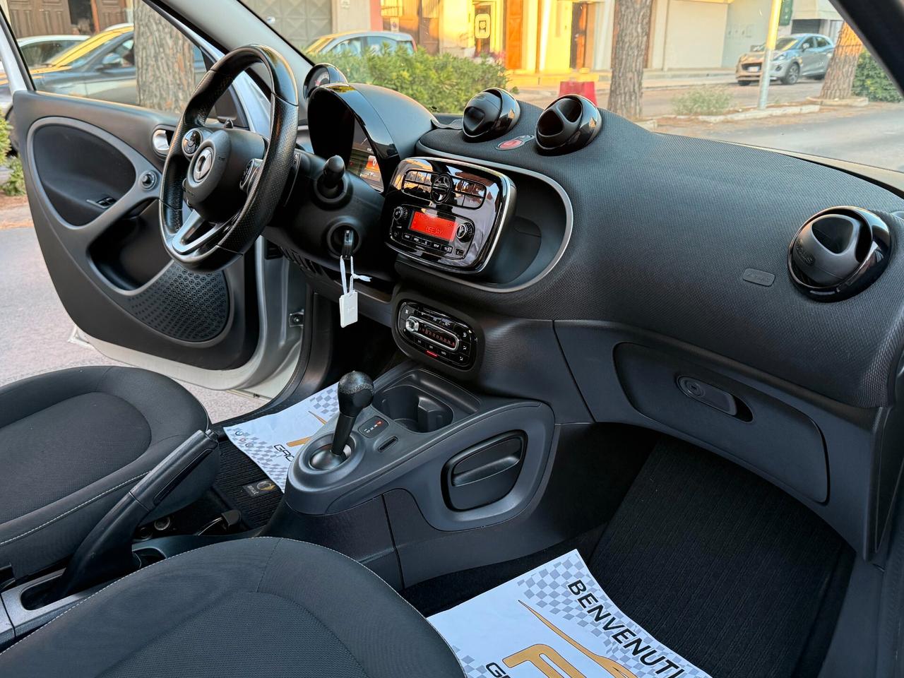 Smart ForFour 70 1.0 twinamic Passion TETTO LED