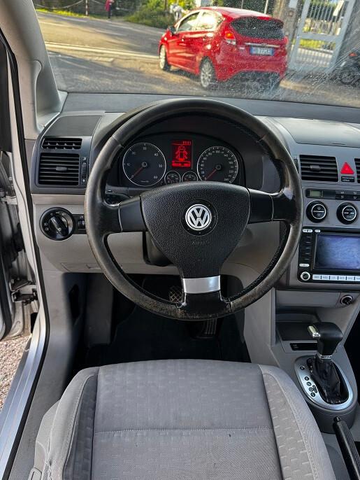 Volkswagen Touran 2.0 TDI DPF DSG Highline