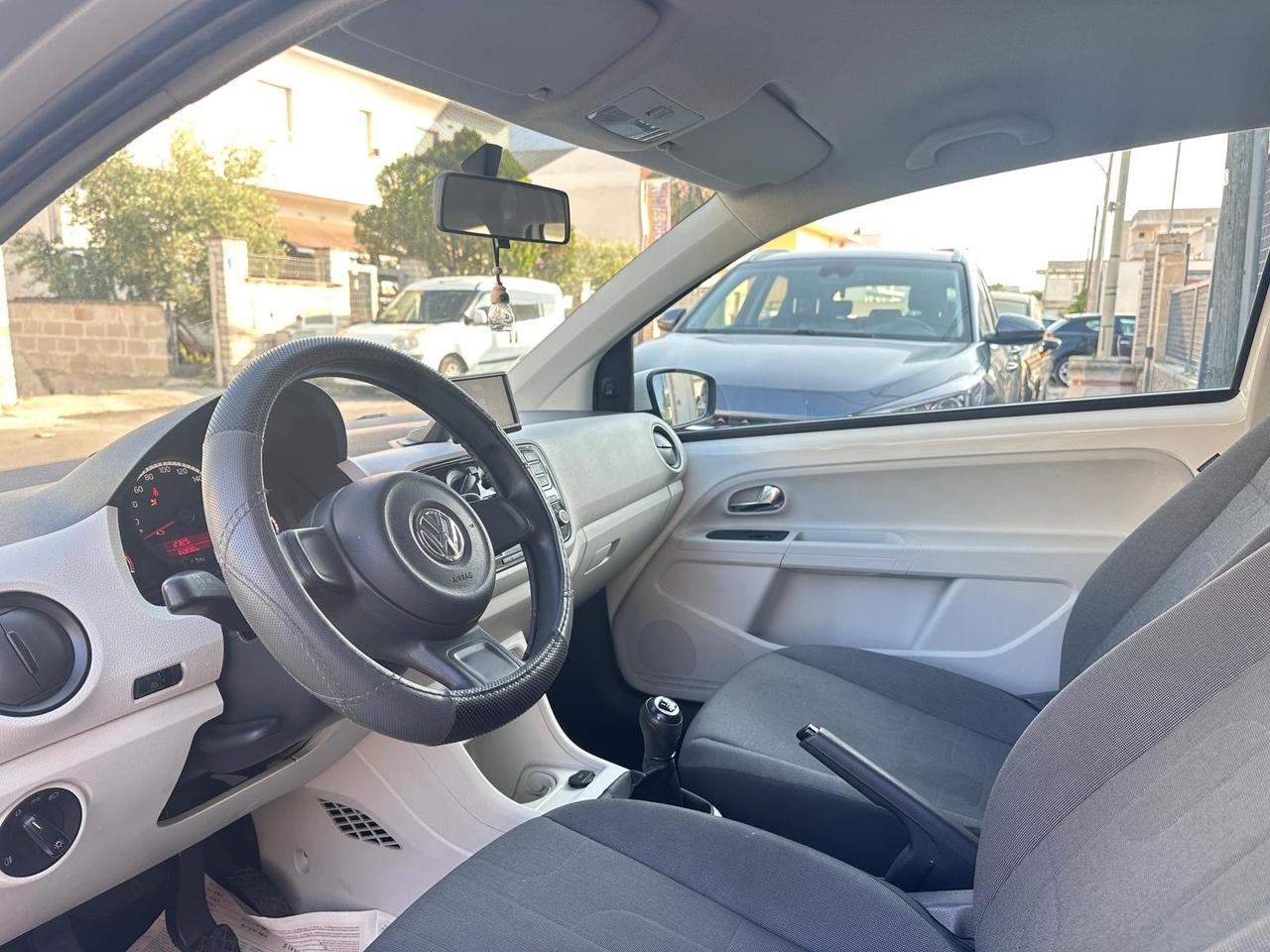 Volkswagen up 1.0 68 cv-2015-CLIMA