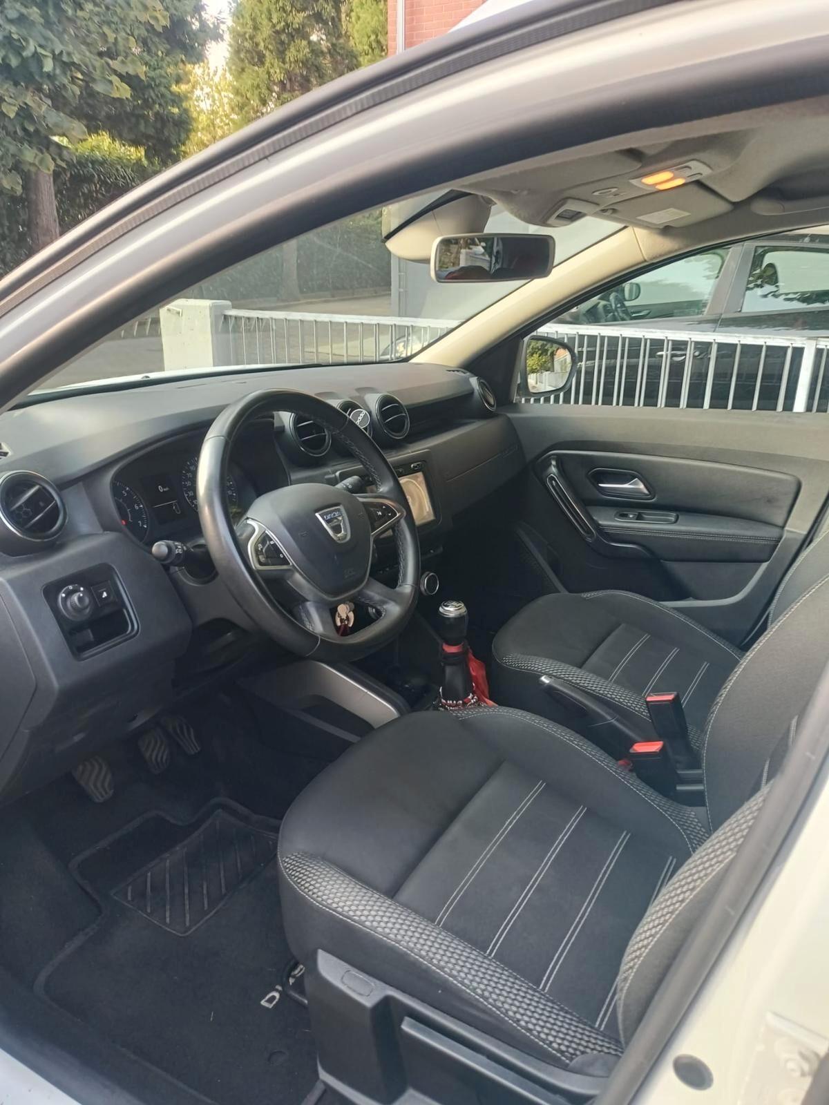 Dacia Duster TDI 4X4 (IN ARRIVO) PRESTIGE FULL OPTIONAL-2018 KM 95000-UNICO PROPRIETARIO-TAGLIANDATA