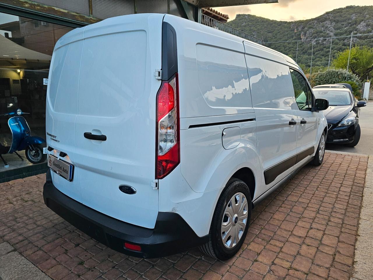 Ford Transit Connect 1.5 TDCi 120CV passo lungo trend