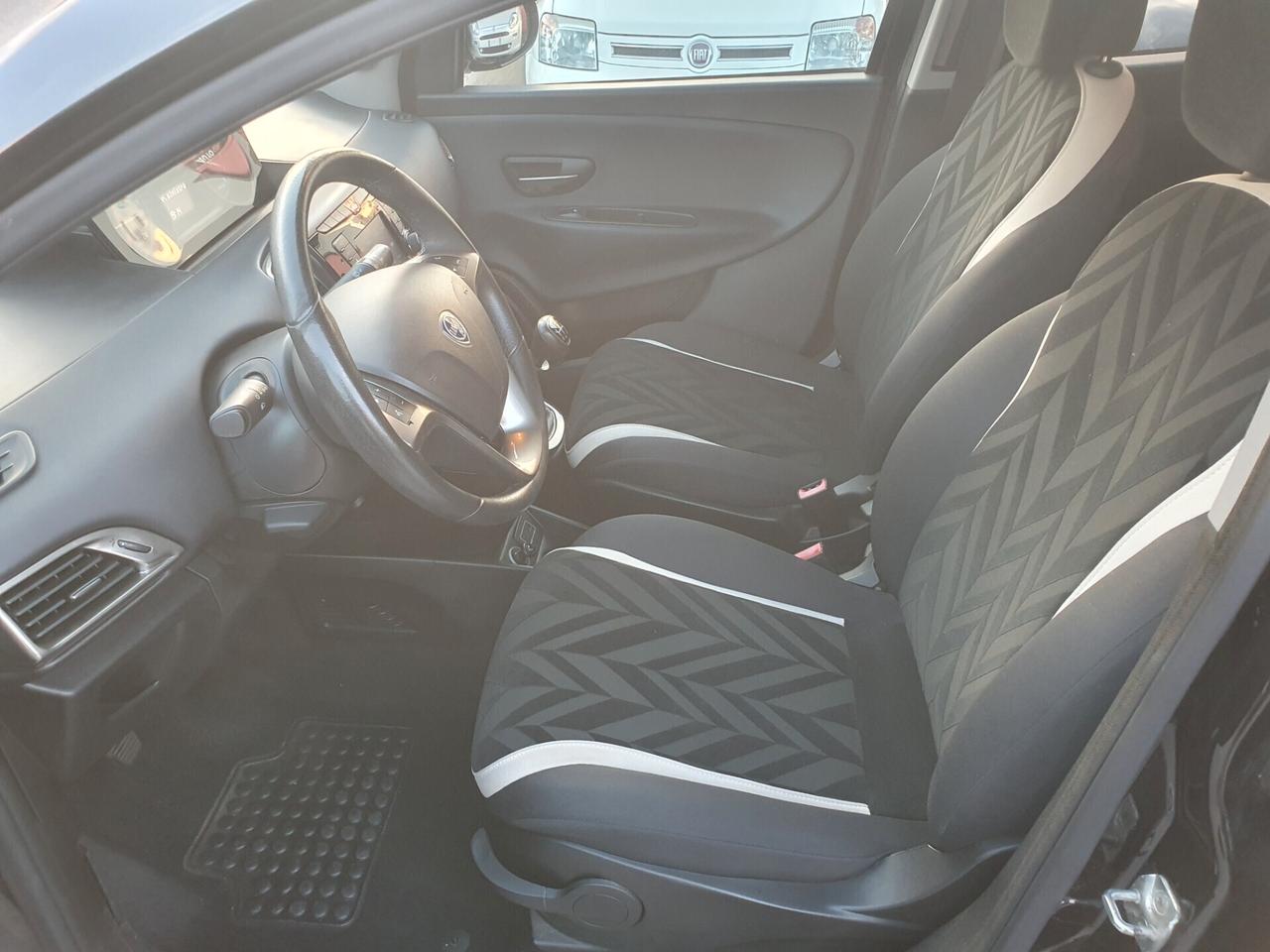 Lancia Ypsilon 1.2 69 CV Gold Neopatentati 2016