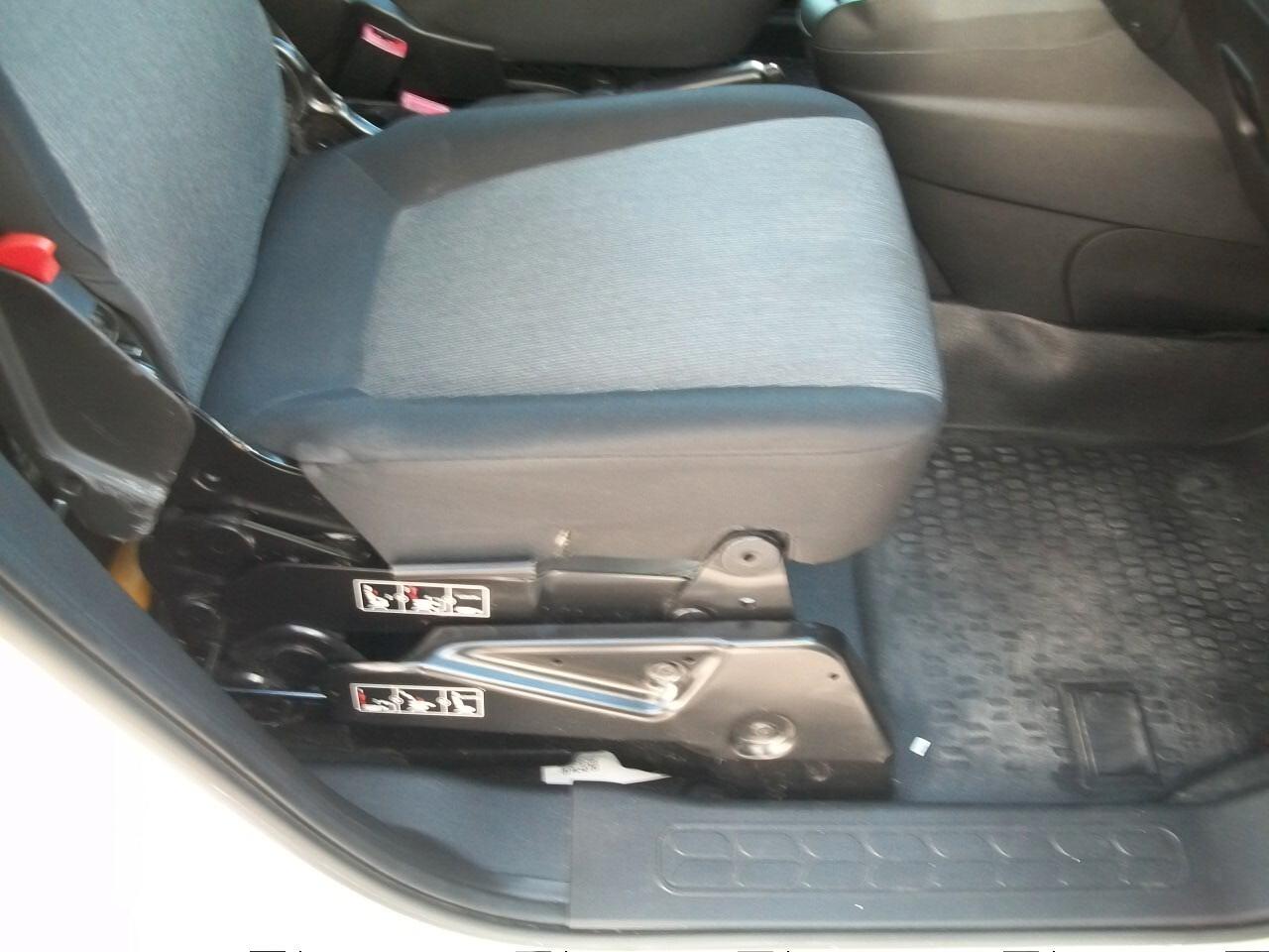 Fiat DOBLO IMMAT 28/ /07/2017 CC 1598 TDI EURO 06 DUE PORTE LATERALI EURO 7990,00 COMPRESO IVA SU FATTURA PIU PASSAGGIOPASSO LUNGO