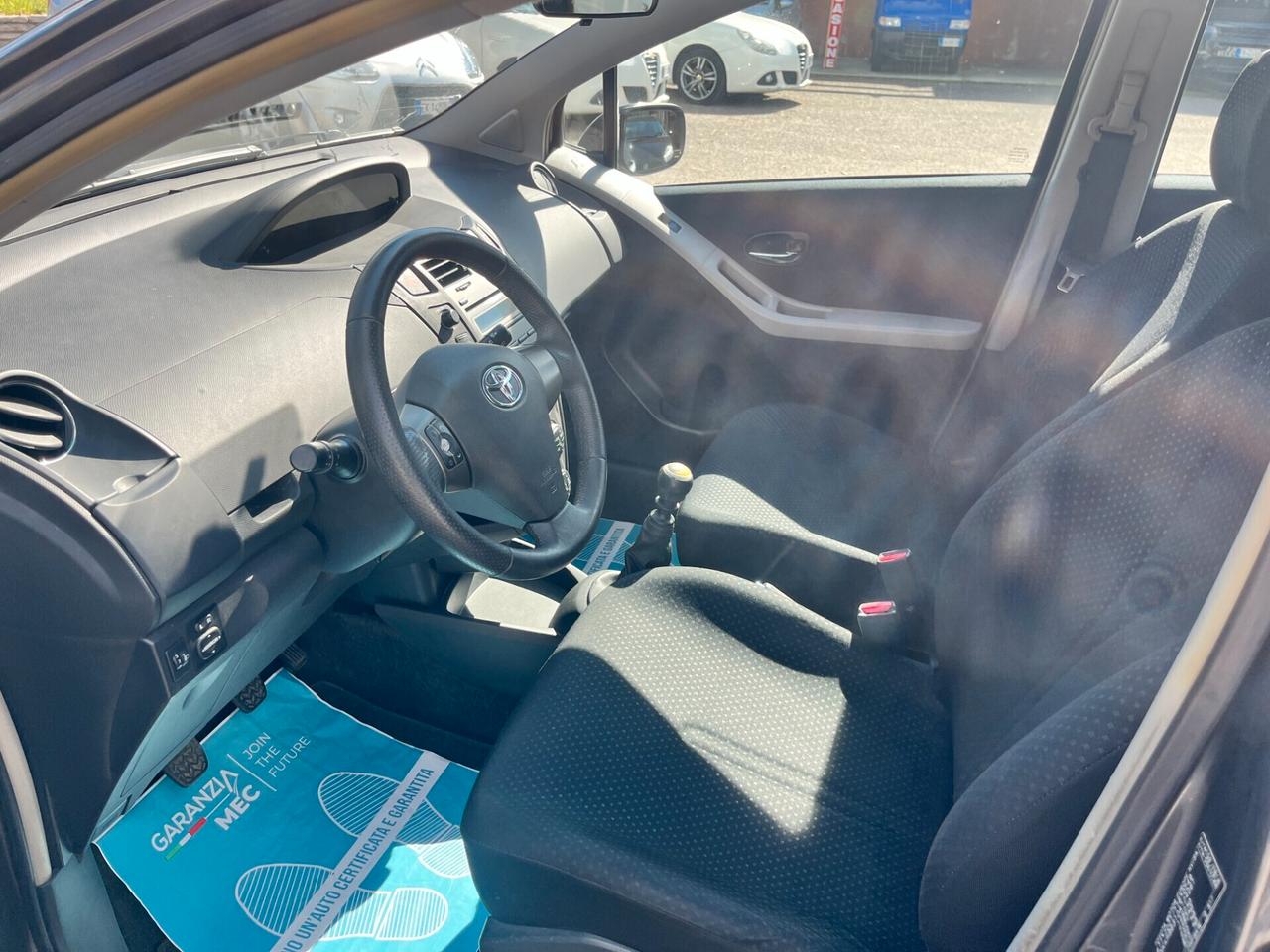 Toyota Yaris 1.3 5 porte Sol