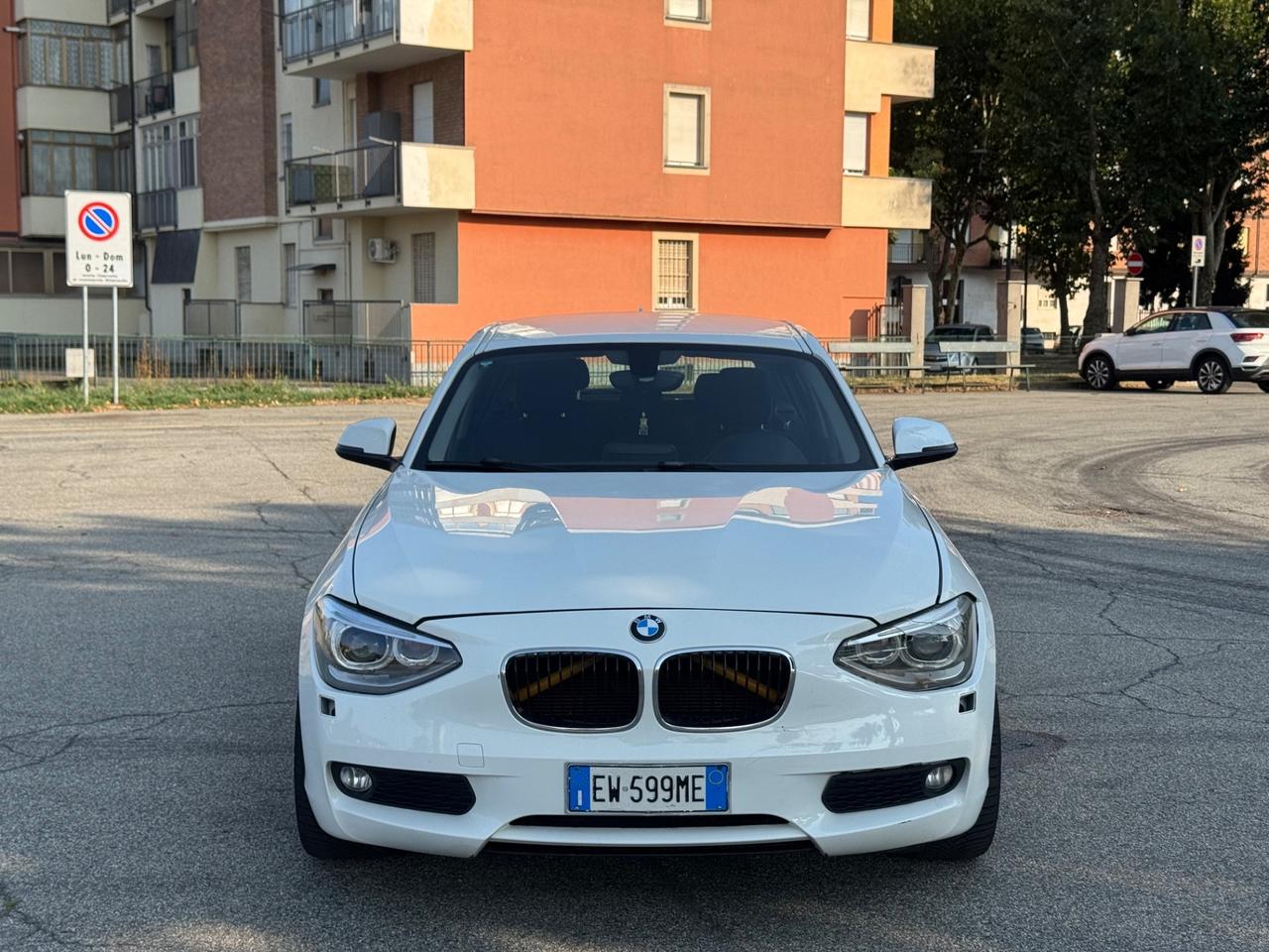 Bmw 116 116d 5p. Urban