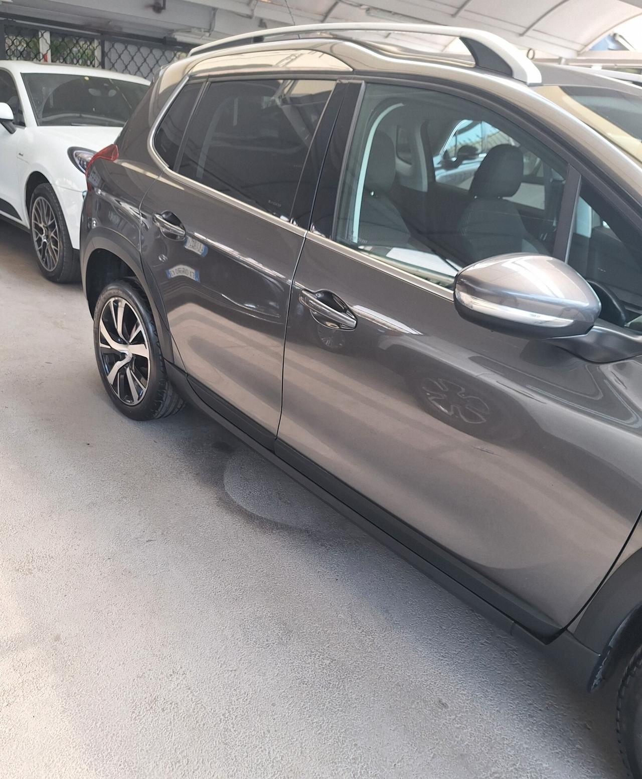 Peugeot 2008 BlueHDi 100 Allure