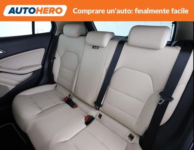 MERCEDES-BENZ GLA 200 d Automatic Sport