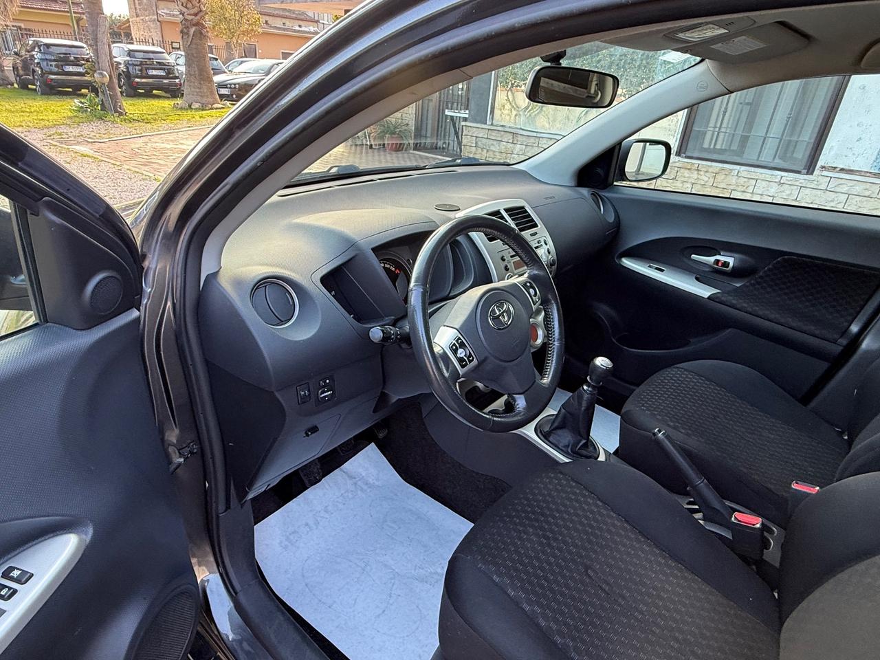 Toyota Urban Cruiser 1.4 D-4D AWD Luxury