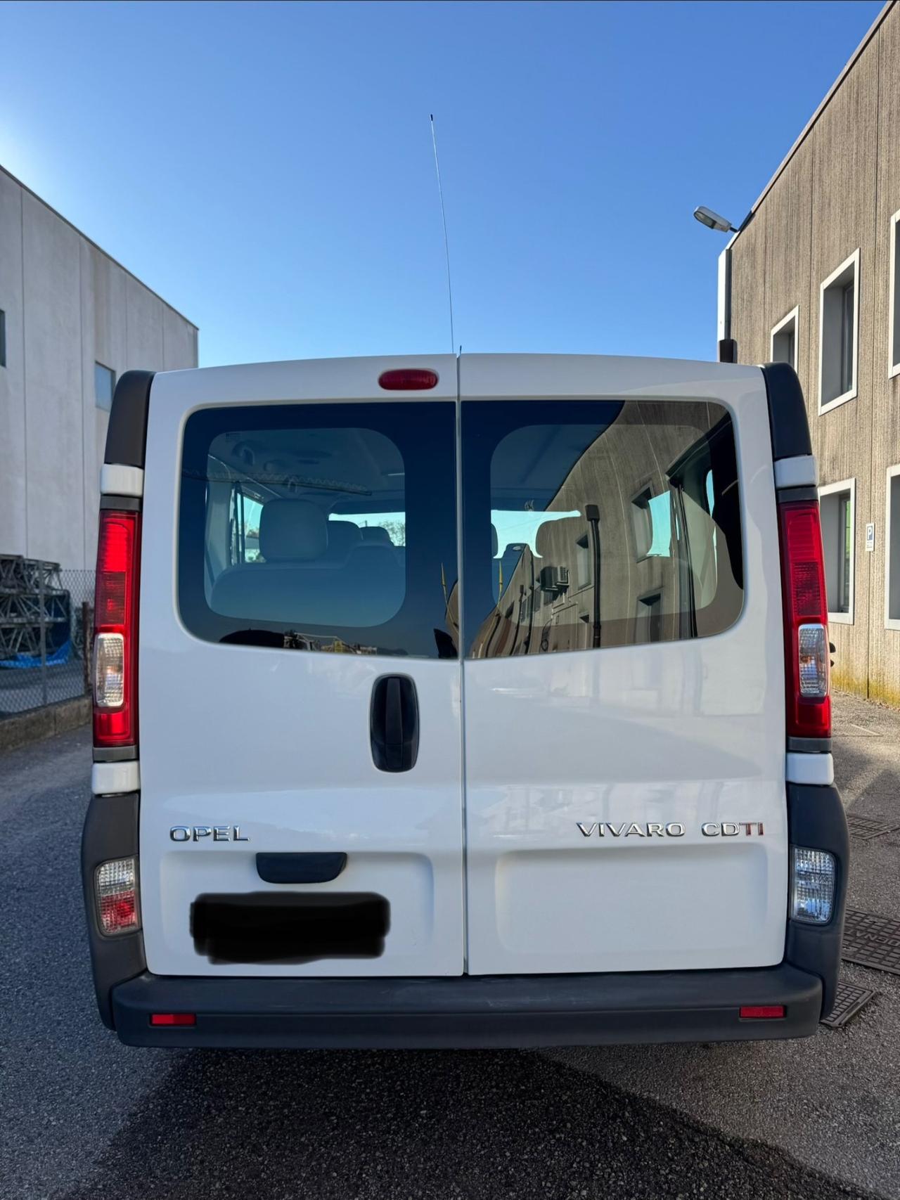 Opel Vivaro 9 posti