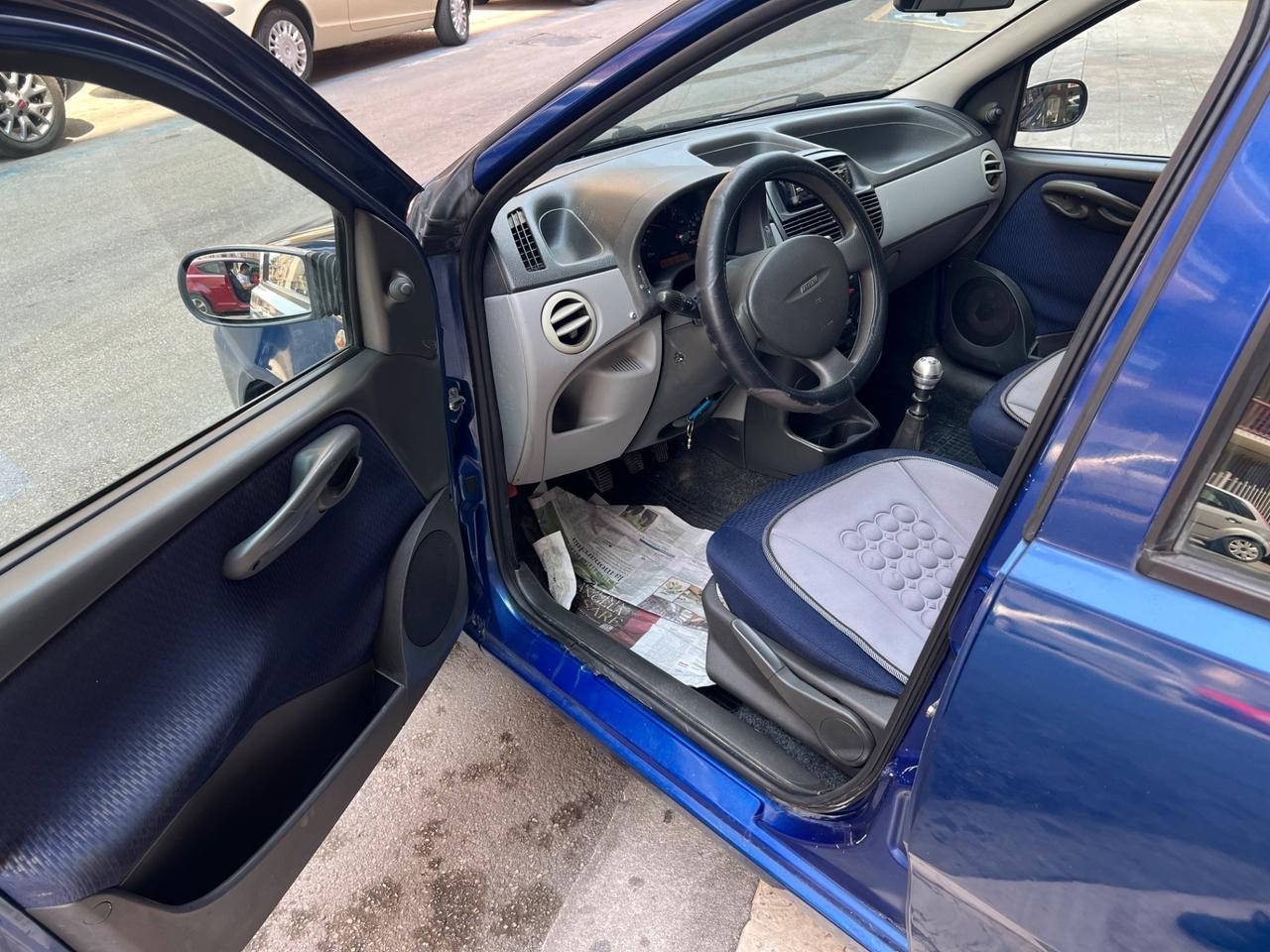 Fiat Punto 1.2i cat 5 porte ELX