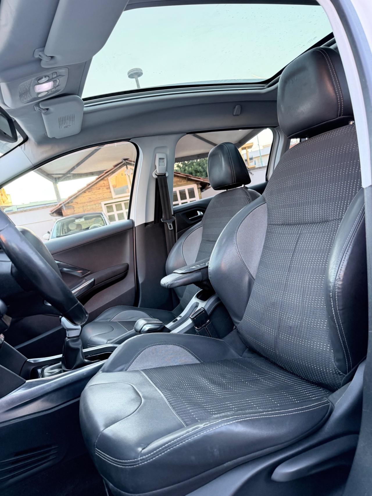Peugeot 2008 1.6 e-HDi 92 CV Stop&Start Urban Cross