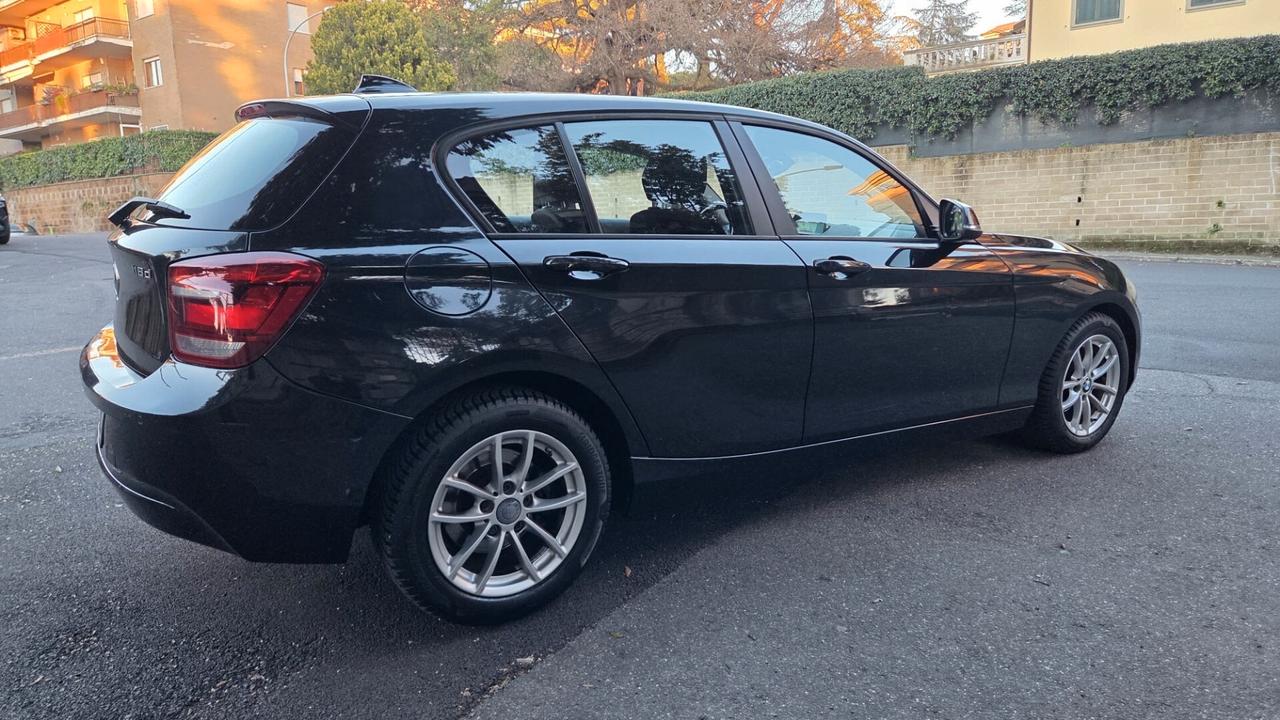 Bmw 118d 5p. Business AUTOMATICA NAVI GARANZIA