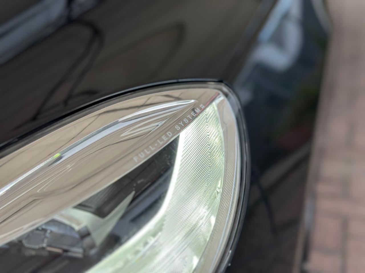 Volvo V40 Business Plus 2.0 T2 #6843