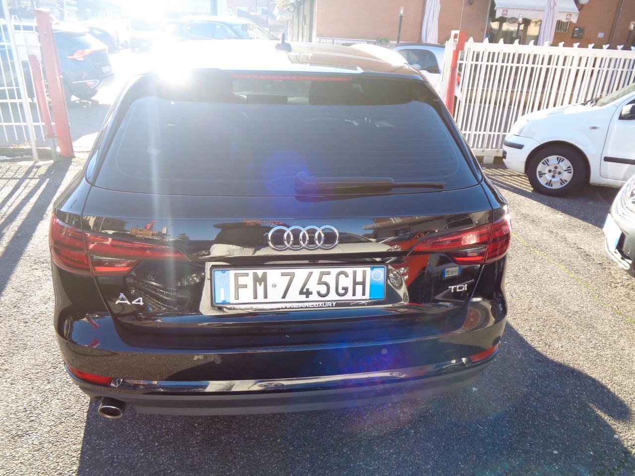 Audi A4 2.0 TDI 122 CV S tronic Business