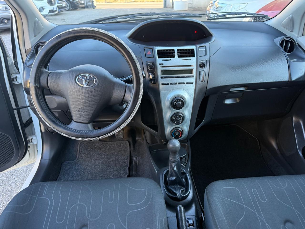 Toyota Yaris 1.0 5 porte Sol 140.000 km