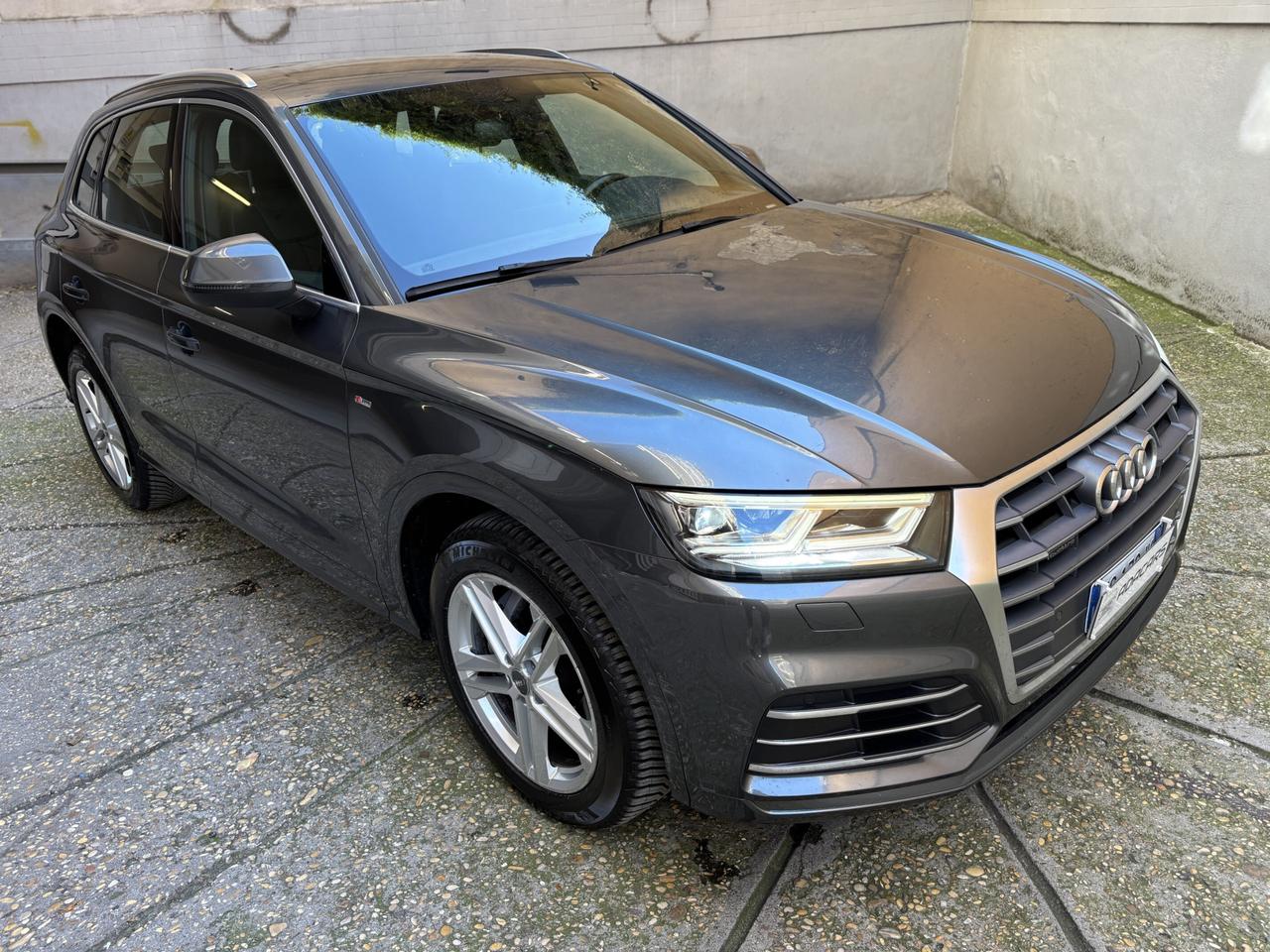Audi Q5 2.0 tdi S line Plus s-tronic