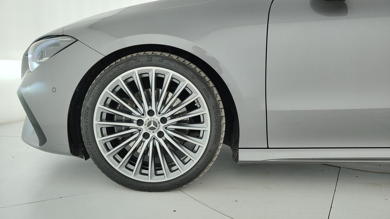 Mercedes-Benz CLA Shooting Brake 200 d Advanced auto