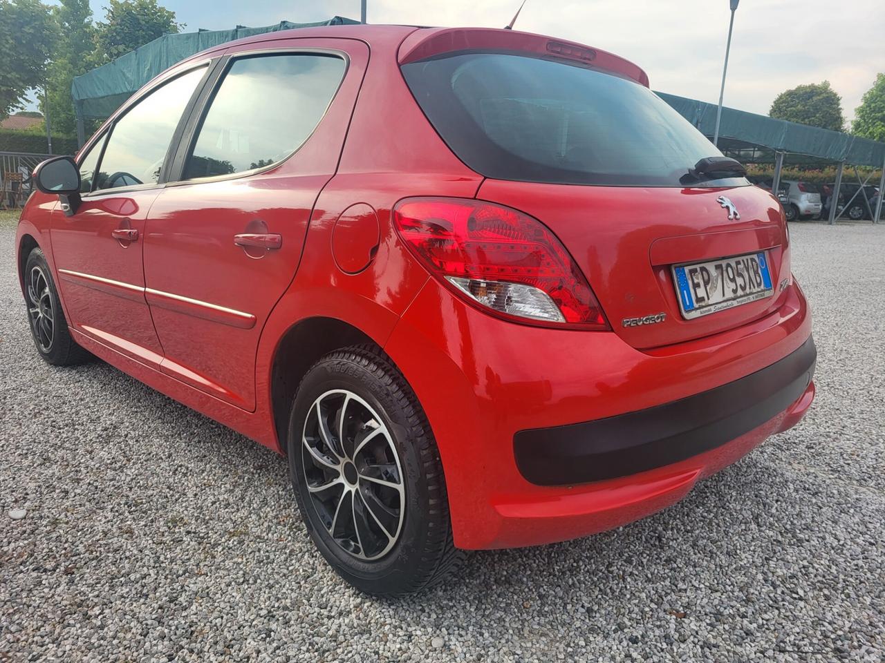 Peugeot 207 Plus 1.4 8V 75CV 5p. ECO GPL