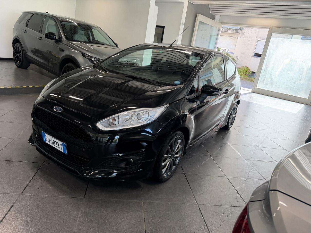 Ford Fiesta 1.2 82CV 3 porte Titanium ST line