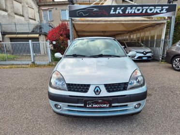 RENAULT Clio 2ª serie Clio 1.2 cat 3 porte Exp...