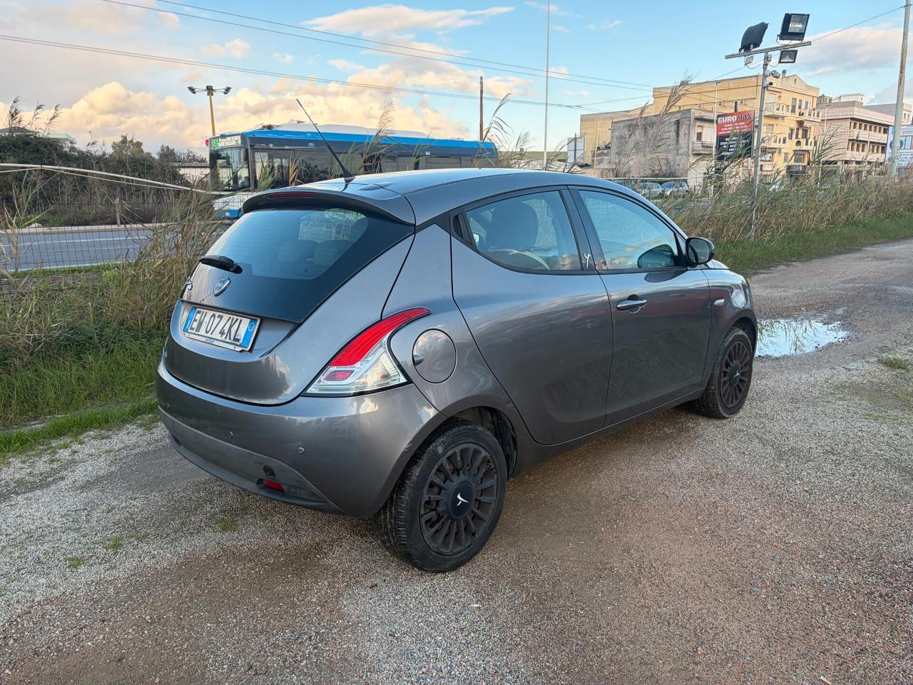 LANCIA YPSILON 1.2 69CV 77.000 KM ANNO 2014