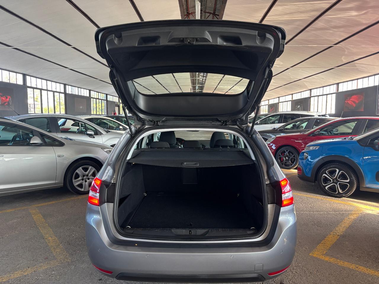 Peugeot 308 BlueHDi 130 S&S Business